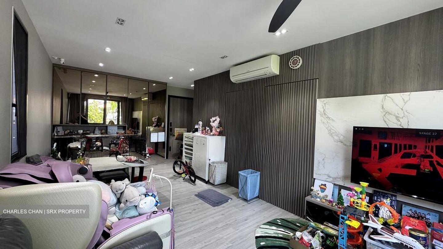 The Waterina (D14), Apartment #525628661